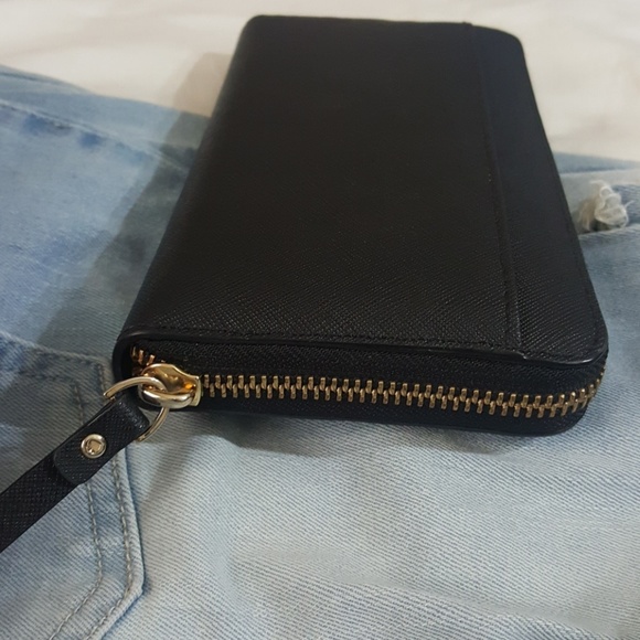 Kate Spade Wallet - Picture 6 of 6